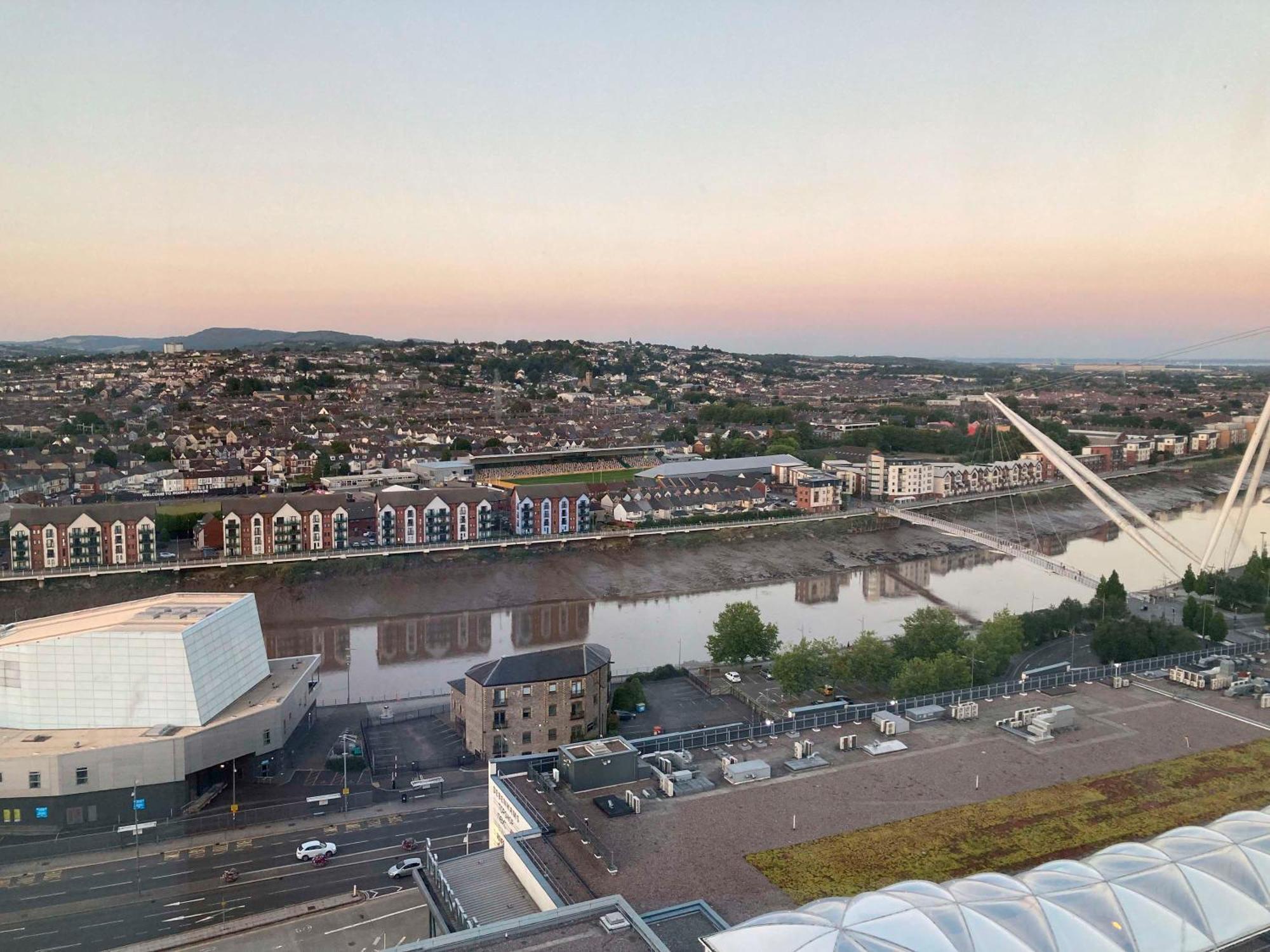 Mercure Newport Exteriér fotografie
