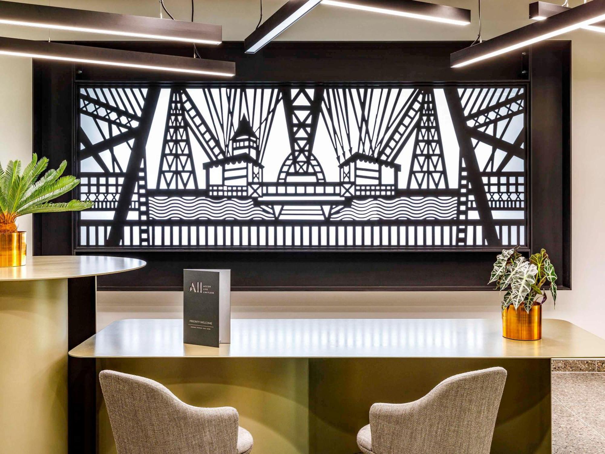 Mercure Newport Exteriér fotografie